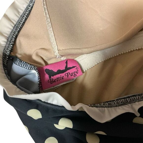 Bettie Page Plus Size Skirted Black & White Polka Dot Bathing Suit 16W - Picture 6 of 9